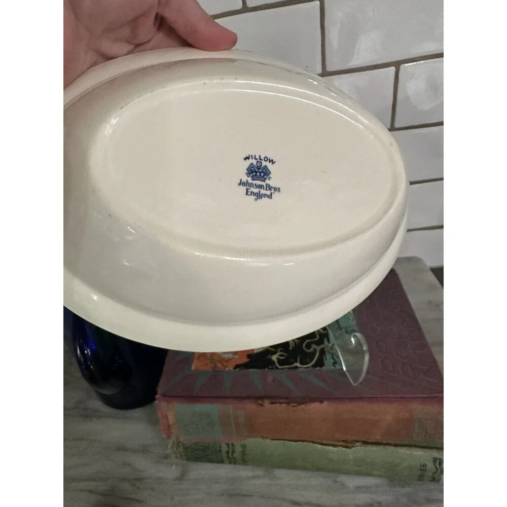 Johnson Bros Blue Willow Vegetable Serving Bowl 9” England Oval Bowl Vintage